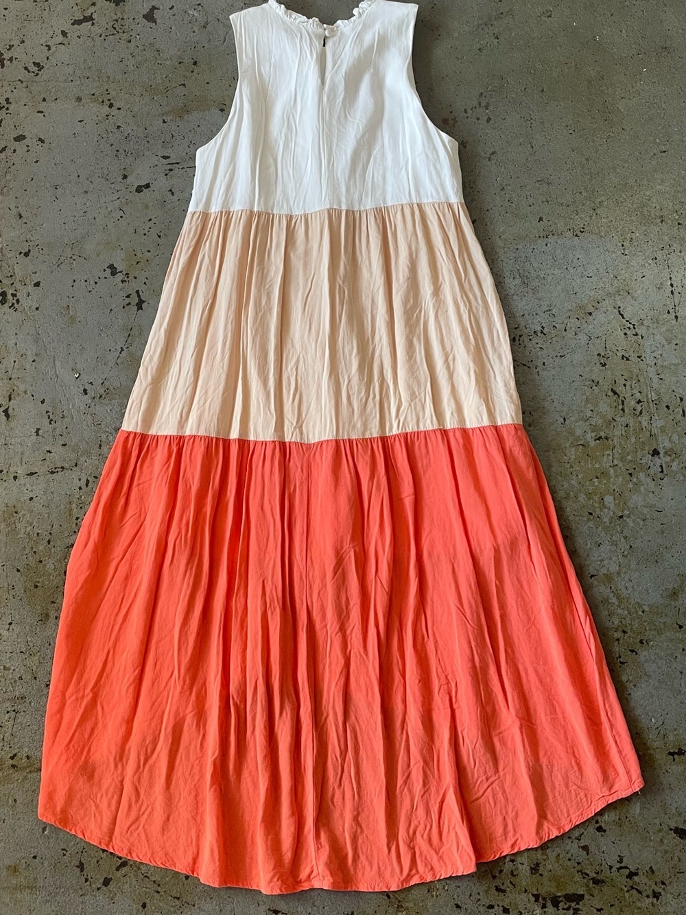 Andree by Unit Colorblock Sleeveless Midi Dress in White, Peach & Coral Size Sm - Picture 5 of 6